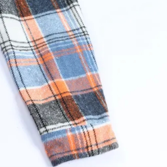 FINAL PRICE New plaid ruffle shacket - Picture 7 of 16